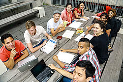 profiles teaser Soziale-Arbeit-transnational_Bachelor.jpg